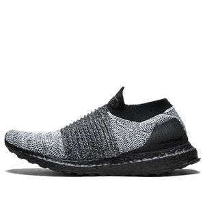 Adidas UltraBoost Laceless ‘Black Boost’